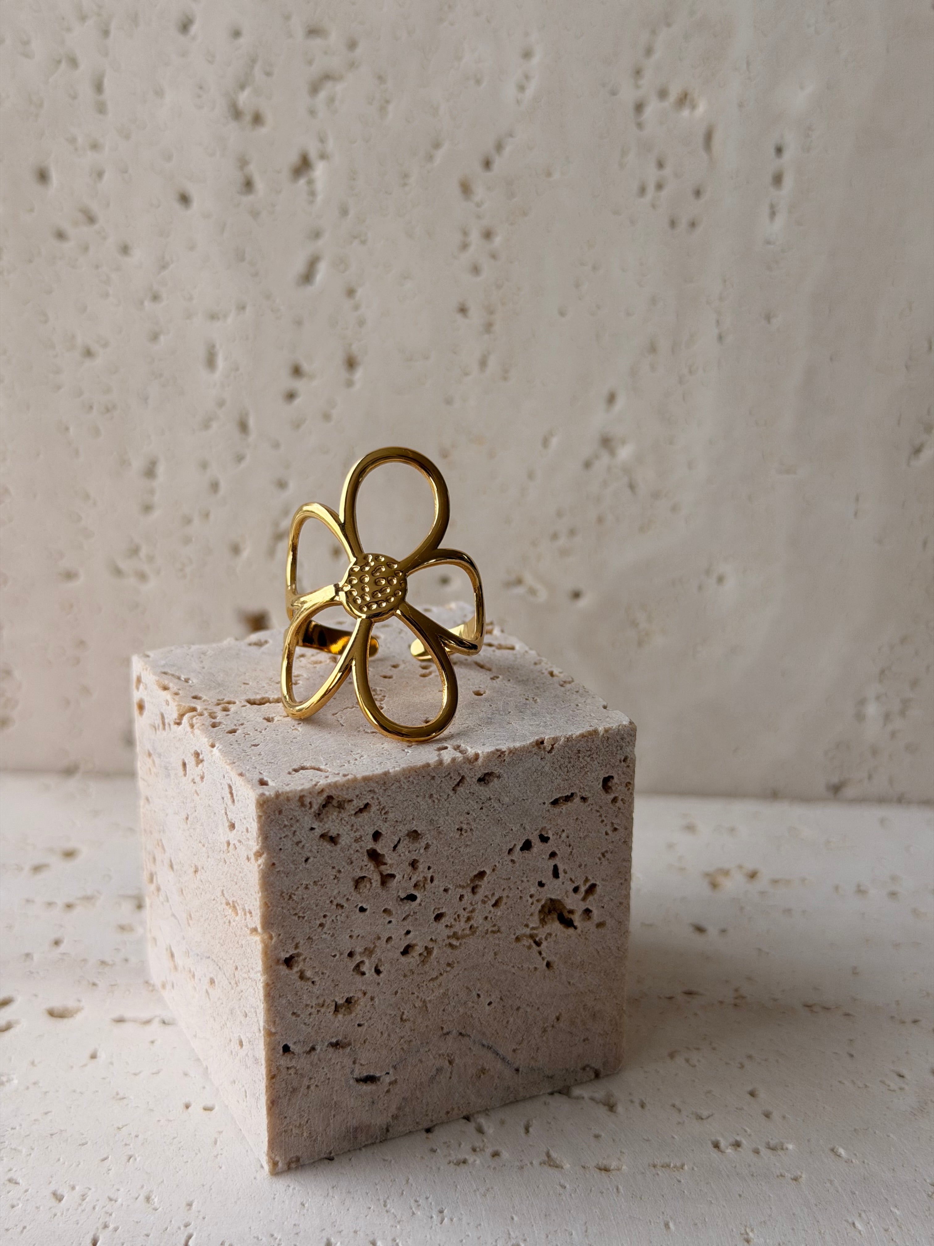 Flora ring