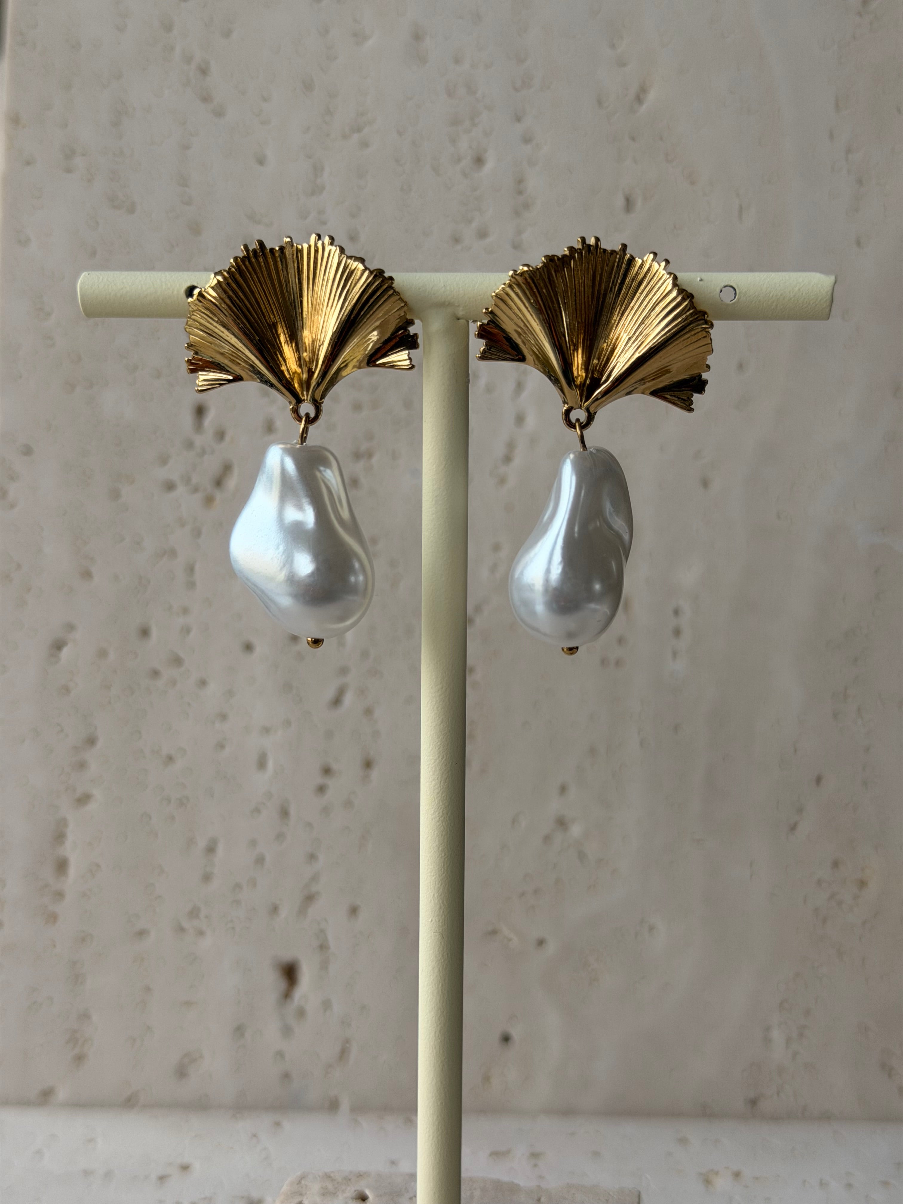 Oraya earrings
