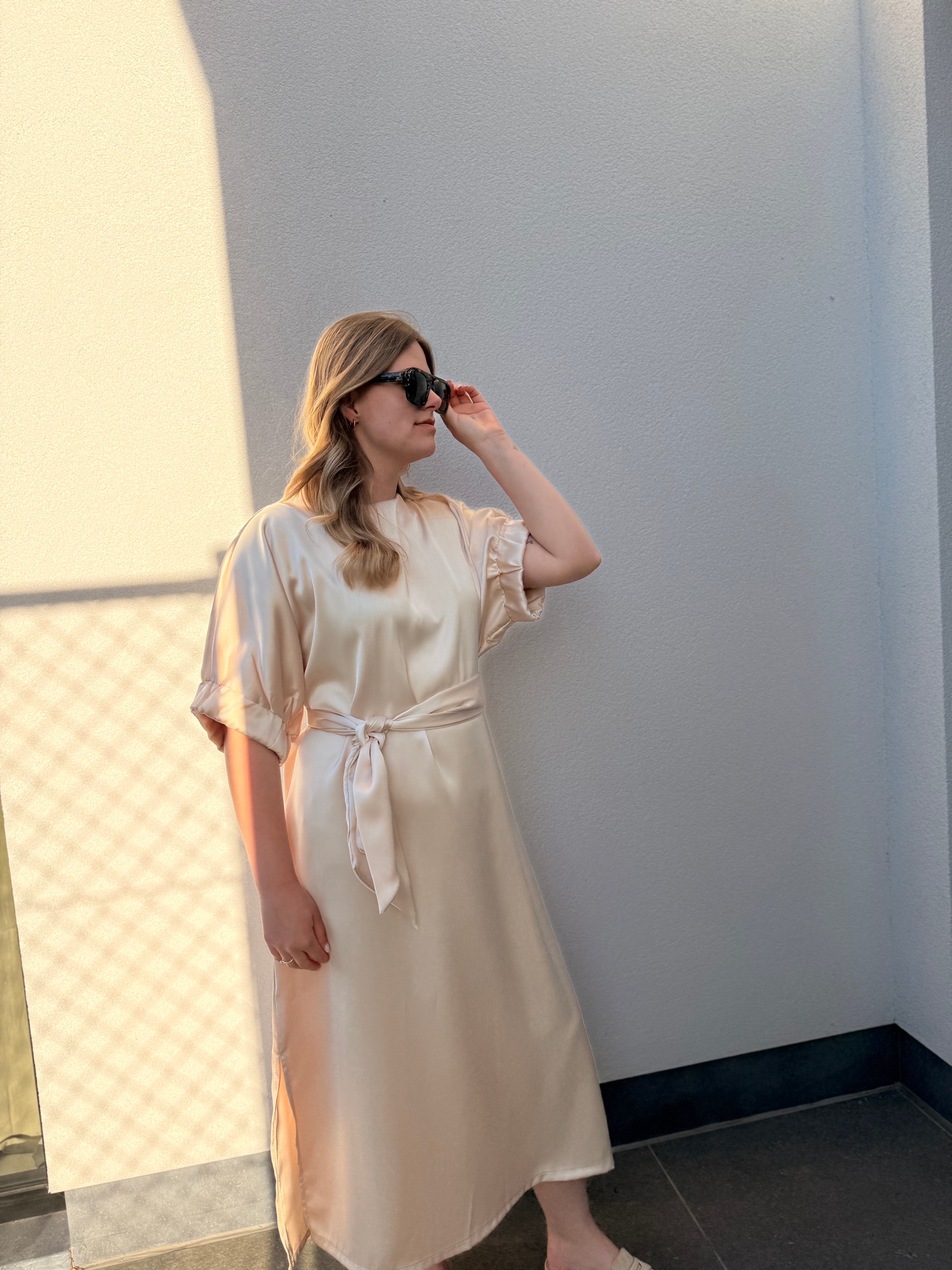 Long dress beige