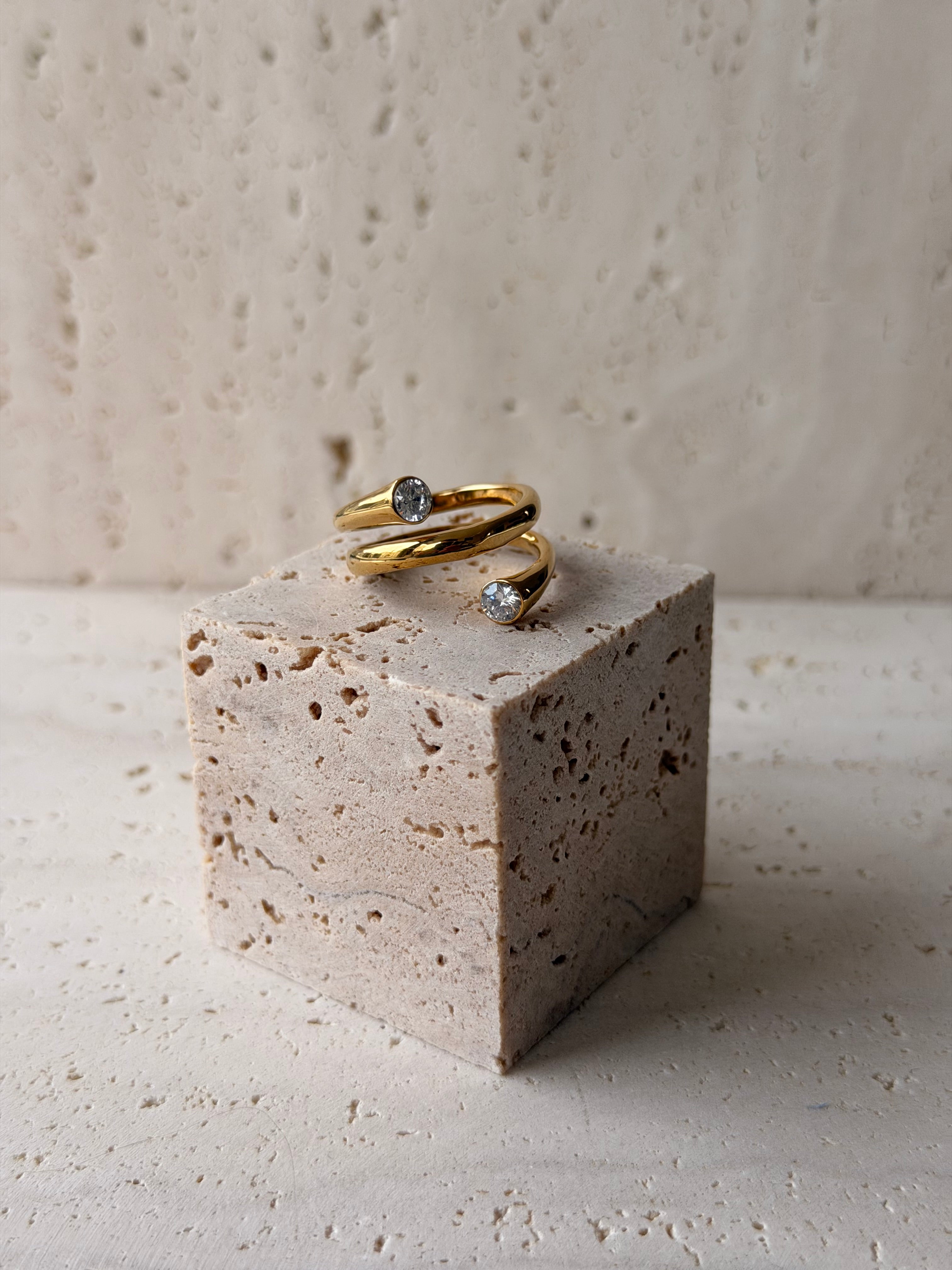 Liora ring
