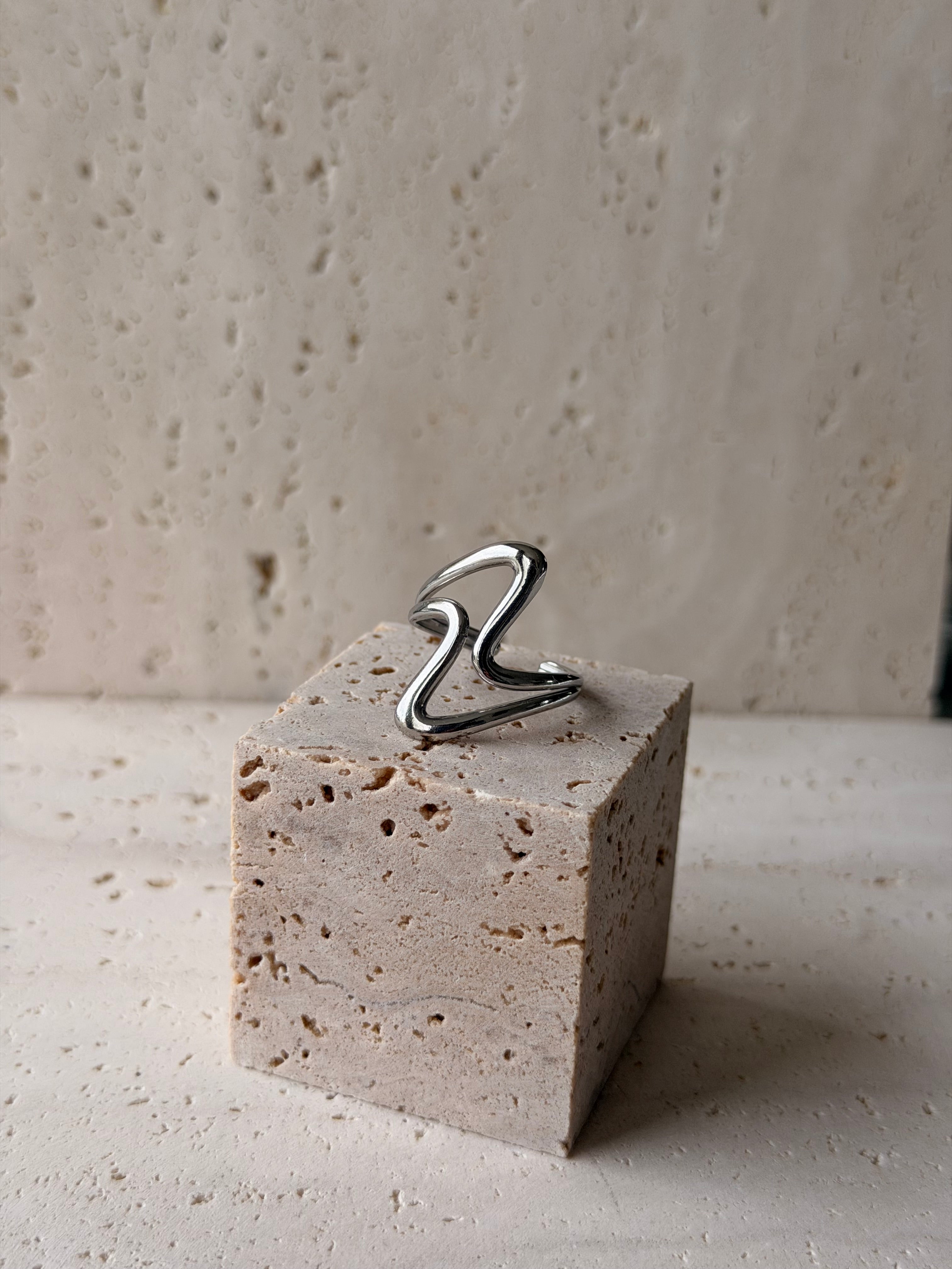 Wave ring