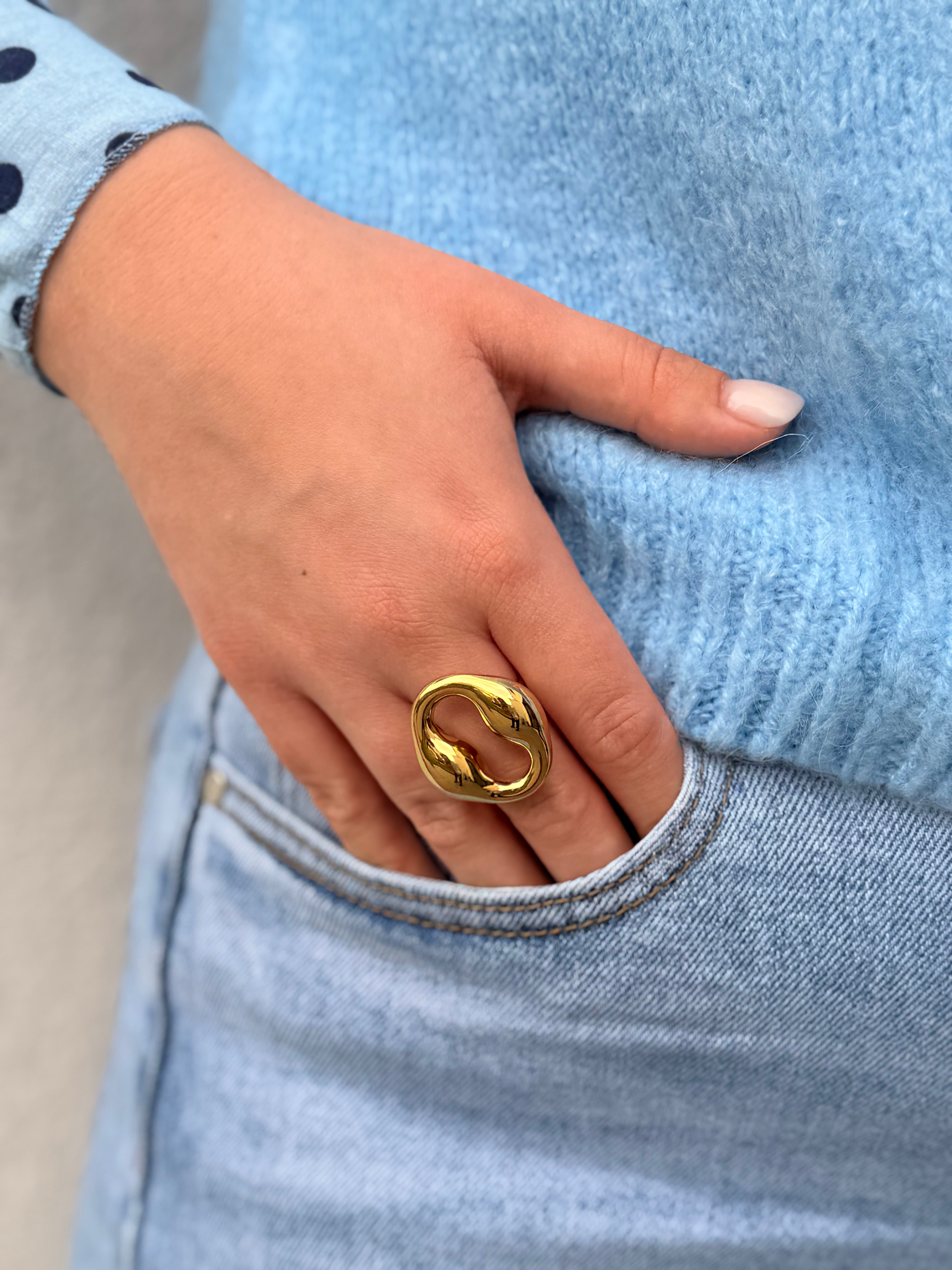 Lova ring
